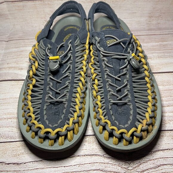 Keen Uneek Bungee Cord Sandals Mens Size 11 Gray Water Shoes Slingback - Picture 3 of 7